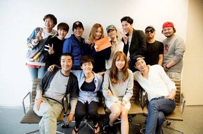 Syuting Terakhir, Jo In Sung Peluk Pemain 'It's Okay, It's Love'