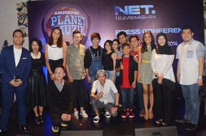 Cakra Khan dan Tulus Bersaing di Anugerah Planet Muzik 2014