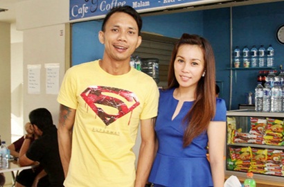 Istri Ungkap Alasan Norman Kamaru Pilih Buka Kantin