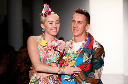 Miley Cyrus dan Jeremy Scott Debut Aksesoris 'Dirty Hippy'