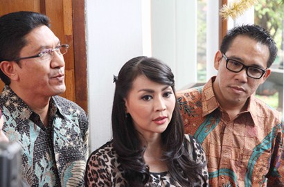Sandy Tumiwa Tak Datang, Sidang Lanjutan Cerai Tessa Kaunang Ditunda
