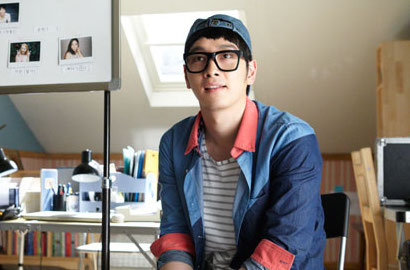 Foto-Foto Chansung 2PM Syuting Film 'Red Carpet' Dirilis