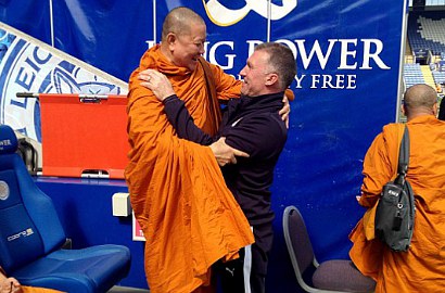Biksu Budha Jadi Penyebab Kekalahan MU Atas Tim Promosi Leicester?