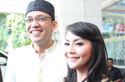 Sandy Tumiwa Goda Tessa Kaunang Sebelum Sidang Putusan Cerai Dimulai