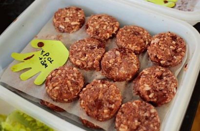 Wah, Ada Burger Rasa Daging Manusia di London