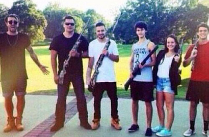 Liam Payne One Direction Dikritik Usai Berfoto dengan Senapan