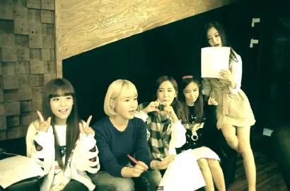 Crayon Pop Rilis MV 'C'mon C'mon' OST 'High School: Love On' dan Sub Unit Choa-Way