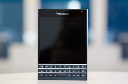 CEO BlackBerry Sebut 200 Ribu Passport Ludes Terjual