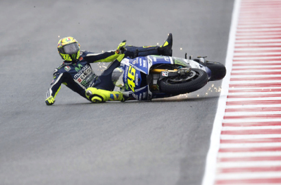 Jatuh di Sirkuit Aragon, Valentino Rossi Baik-Baik Saja