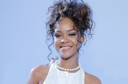 Rihanna Diincar untuk Peran Gadis Bond di 'Bond 24'