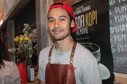 Chico Jericho Pelajari Seluk Beluk Kopi Demi Film 'Filosofi Kopi'