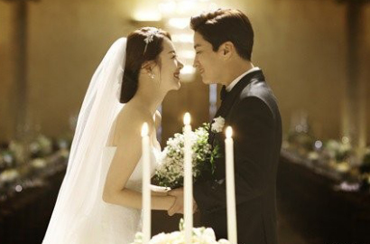 So Yi Hyun dan In Kyo Jin Romantis di Foto Pernikahan Mereka