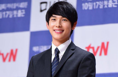Siwan ZE:A Akui Punya Kesamaan dengan Karakter di 'Misaeng'