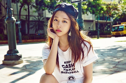 Absen di SM Town Jepang, Sulli f(x) Panen Komentar Pedas Netter