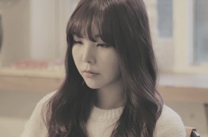 Raina After School dan Kanto TROY Putus di MV 'You End, and Me'