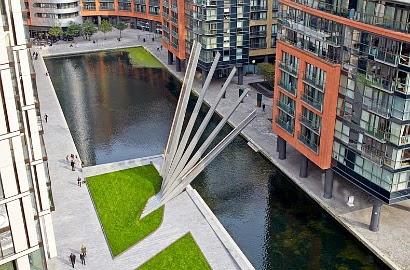 Jembatan di London Bisa Naik Turun Seperti Kipas