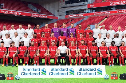 Bintang Liverpool Pelit Senyum di Foto Tim Terbaru