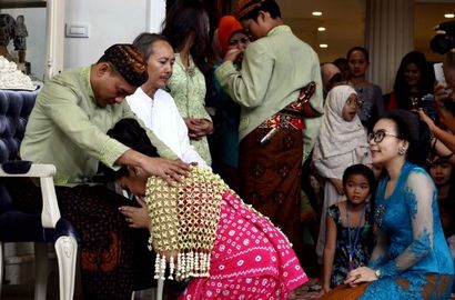 Anang Hermansyah Gelar Upacara Tujuh Bulanan Untuk Ashanty