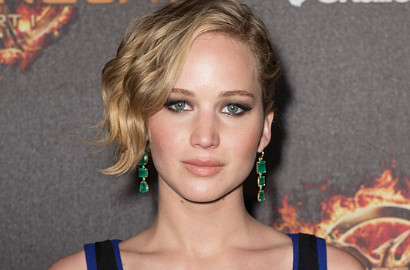 Makin Serius, Jennifer Lawrence Perkenalkan Ibunya dengan Chris Martin