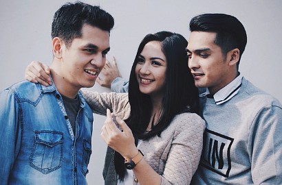 Foto Trio 'Ganteng-Ganteng Serigala' Dikritik Plagiat Pose 'Twilight'