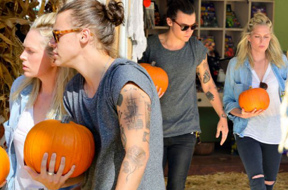 Harry Styles Kembali Kencani Wanita Lebih Tua yang Dikenalkan Mantan?
