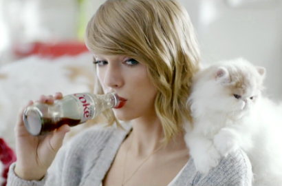 Lucunya Kucing Taylor Swift Saat Bintangi Iklan Diet Coke