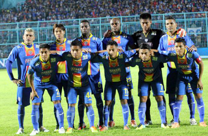 Arema Terancam Saksi Laga Tanpa Penonton Gara-Gara Insiden Flare di ISL 2014