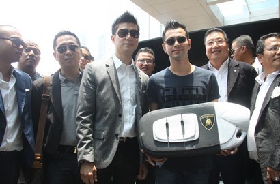 Kado Pernikahan Raffi Ahmad dan Nagita Slavina, Mobil Lamborghini