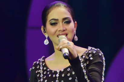 Syahrini Pakai Jet Pribadi Demi Tampil di HUT MNCTV