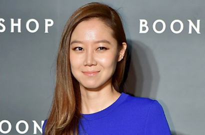 Cedera Belum Sembuh, Gong Hyo Jin Tetap Debut Main Teater