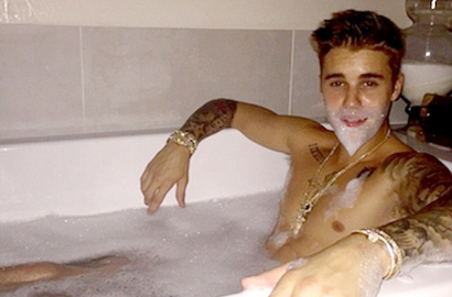 Justin Bieber Unggah Foto Topless Saat Mandi