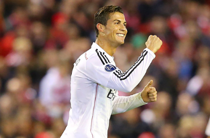 Ronaldo Kalahkan Lionel Messi dan Liverpool di Liga Champions
