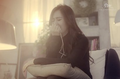 Yuri SNSD Putus Cinta di MV Supreme 'Without You'