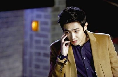 Inilah Penampilan Lee Joon Sebagai Chaebol di 'Mister Baek'