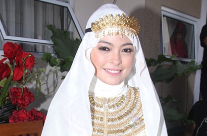Tantri Kotak Enggan Pakai Pawang Hujan Meski Cuaca Buruk