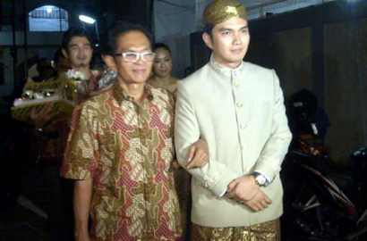 Aldi Taher Syuting Dulu Hingga Terlambat ke Acara Midodareni
