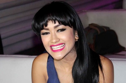 Gagal Tanam Sperma, Julia Perez Akan Pakai Rahim Ibu Pengganti