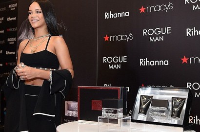 Rilis 'Rogue Man', Rihanna Rambah Bisnis Parfum