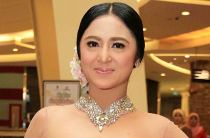 Dewi Persik Tak Terlihat di Resepsi Aldi Taher, Tidak Diundang?