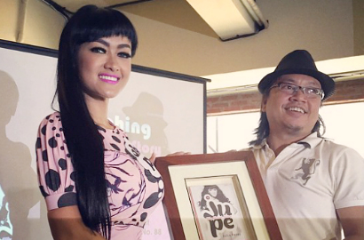 Julia Perez Bahas Bra 36D dan Diajak Tidur Pejabat di Buku 'JUPE: My Uncut Story'