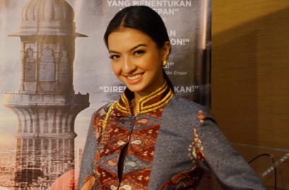 Raline Shah Magang Jadi Wartawan untuk Dalami Peran di 'Supernova'
