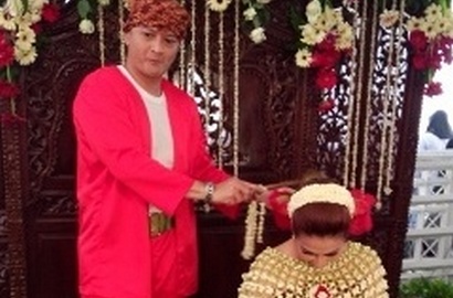 Deswita Maharani Gelar Tujuh Bulanan, Ferry Maryadi Gugup