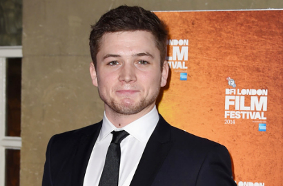 Taron Egerton Diincar Main di 'Pirates of the Caribbean: Dead Men Tell No Tales'