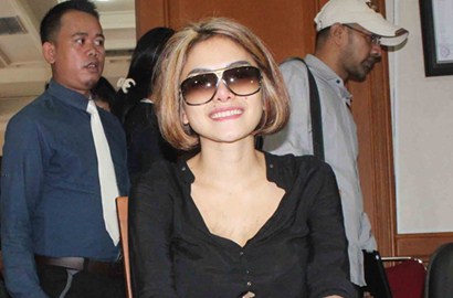 Nikita Mirzani Bawa Anak ke Sidang Kedua Perceraiannya