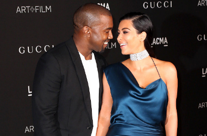 Kim Kardashian Pamer Kaki Jenjang Saat Kencan Bareng Kanye West