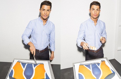 Rayakan Setahun CR7, Cristiano Ronaldo Makan Kue 'Celana Dalam'