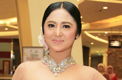 Tak Hadiri Panggilan Polda, Dewi Persik Minta Jadwal Ulang Pemeriksaan