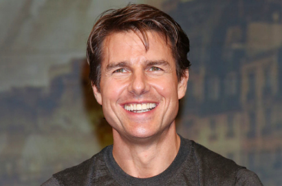 Tom Cruise Menggantung di Pesawat untuk 'Mission: Impossible 5'