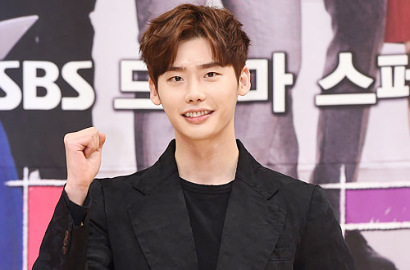 Lee Jong Suk Stres Sendiri Gara-Gara Rambut Gondrong di 'Pinocchio'