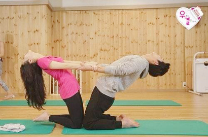 Wah, Yura Girl's Day dan Hong Jong Hyun Akan Yoga Pasangan di 'WGM'